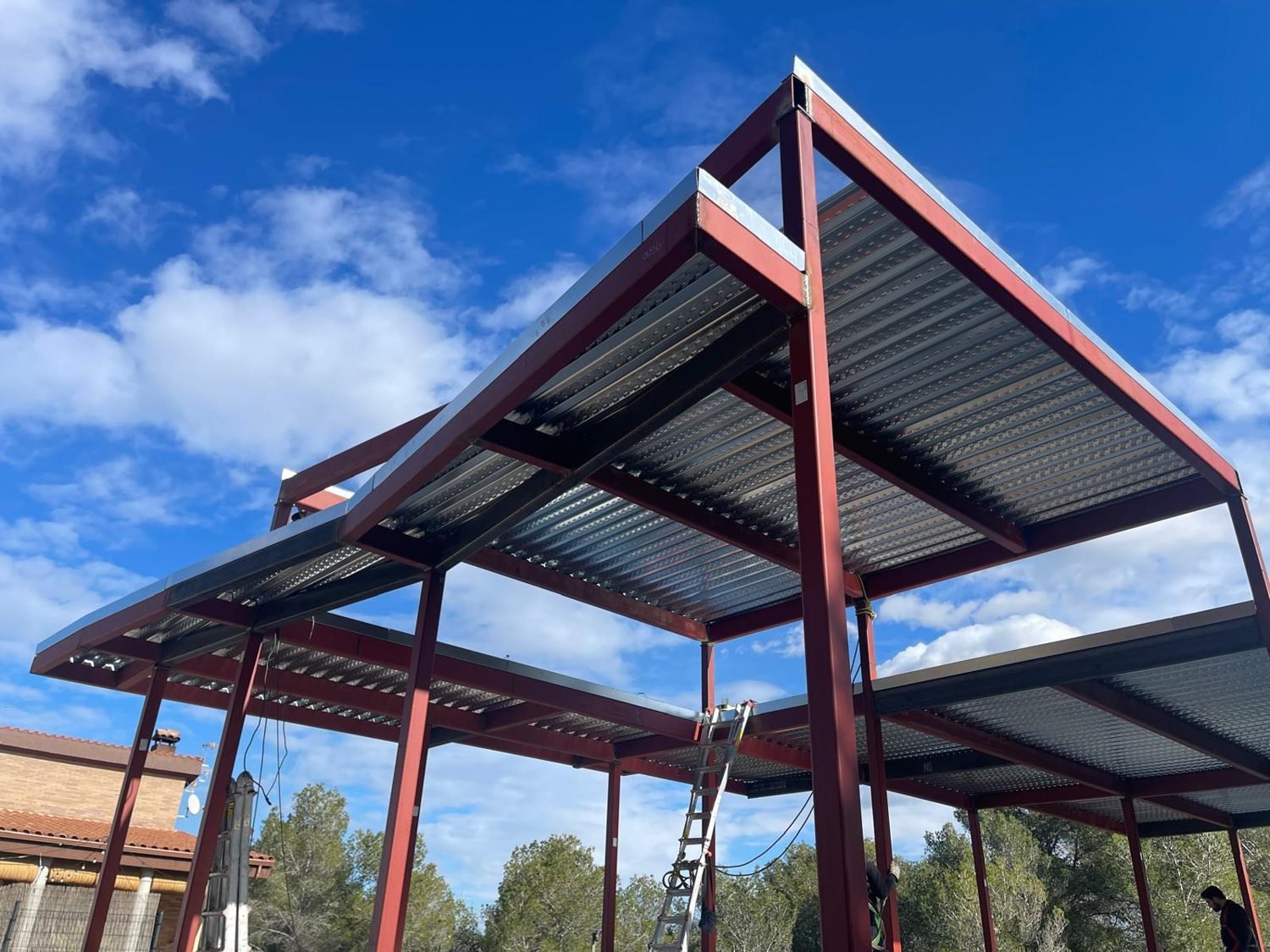 Estructura metálica de obra nueva — CASAL3